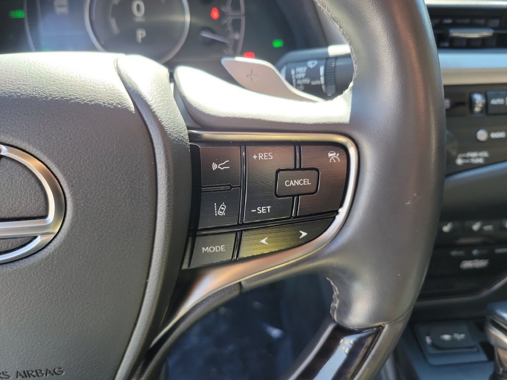 Used 2020 Lexus ES 300h w/ Accessory Package 2 FWD image 31