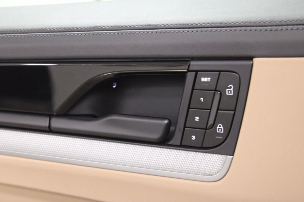 Certified 2024 Porsche Cayenne image 18