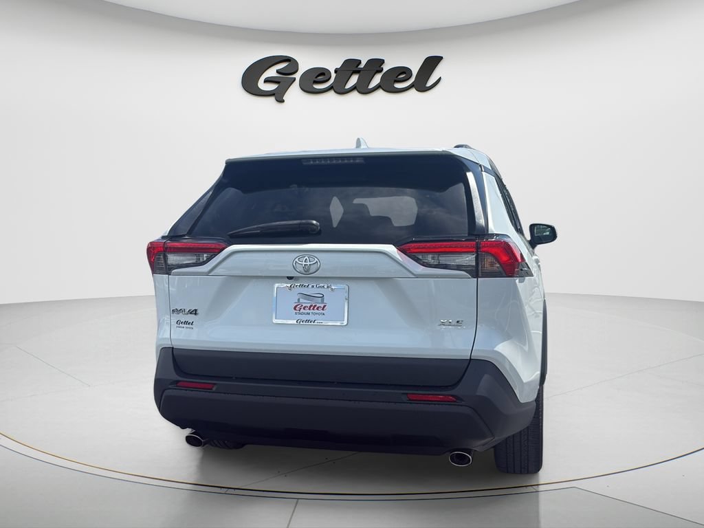 Used 2023 Toyota RAV4 XLE Premium FWD image 6