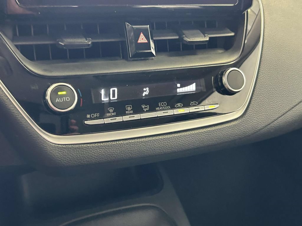 Used 2024 Toyota Corolla LE FWD image 24