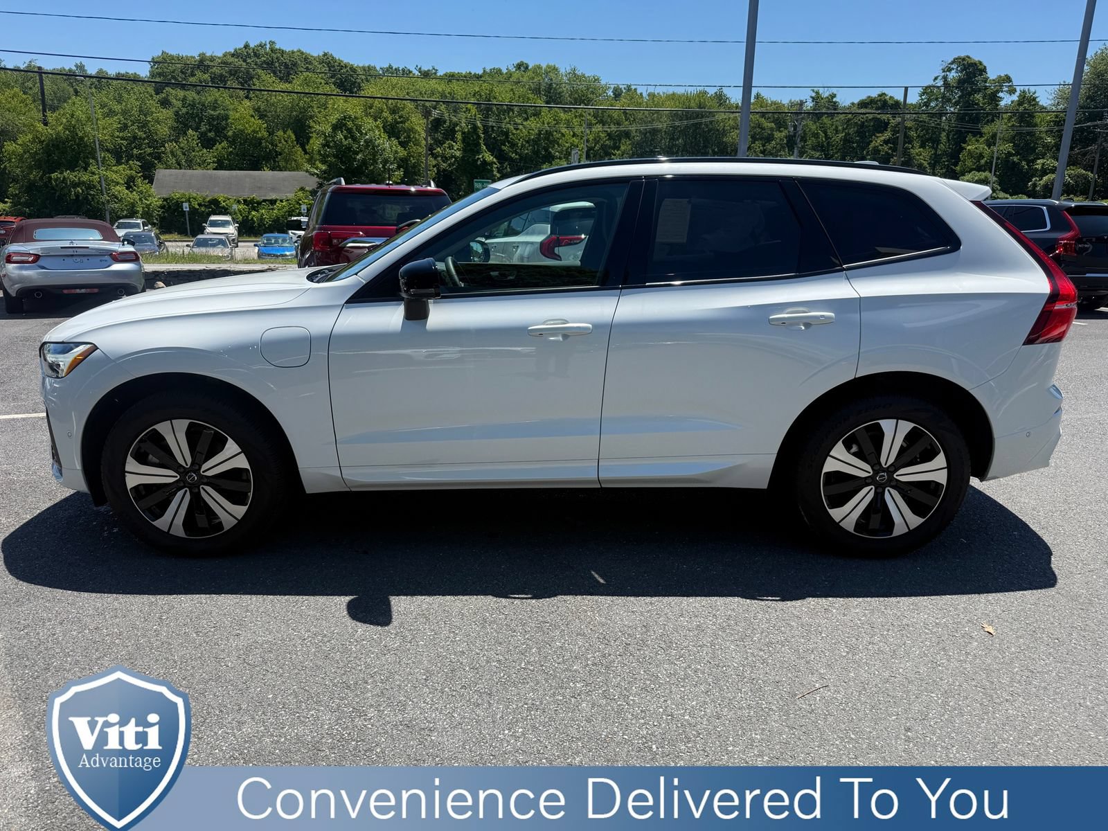 Certified 2025 Volvo XC60 T8 Plus w/ Protection Package Premier AWD/4WD image 5