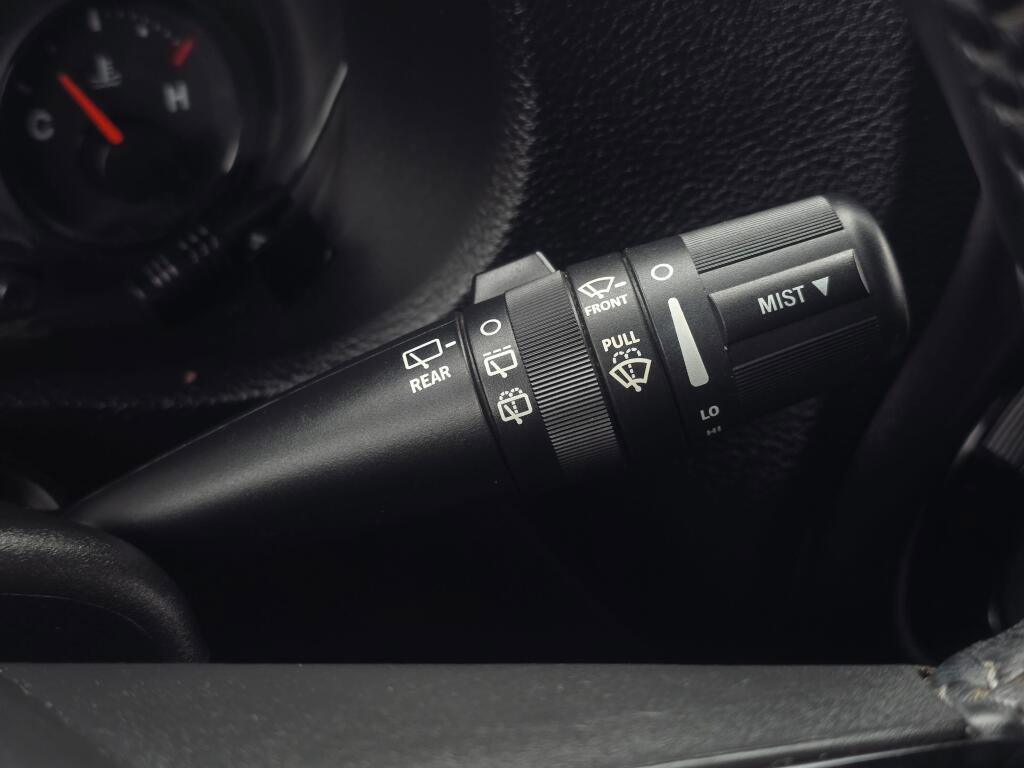 Used 2017 Jeep Wrangler Unlimited Sahara image 40