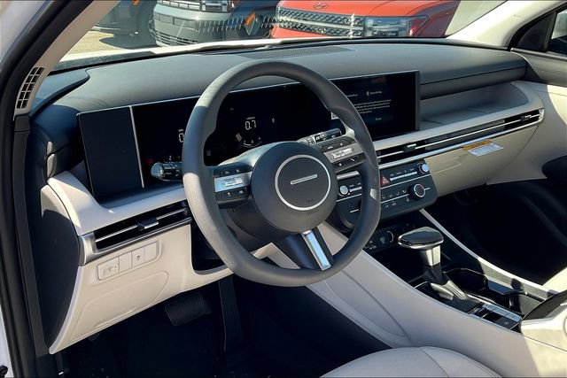 New 2025 Hyundai Tucson SE image 6