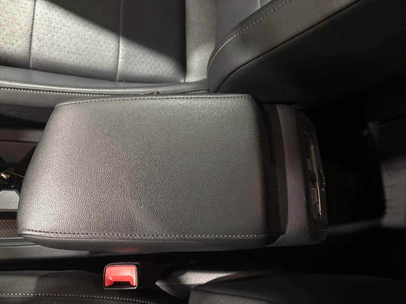 Used 2018 Volkswagen Tiguan SE image 26