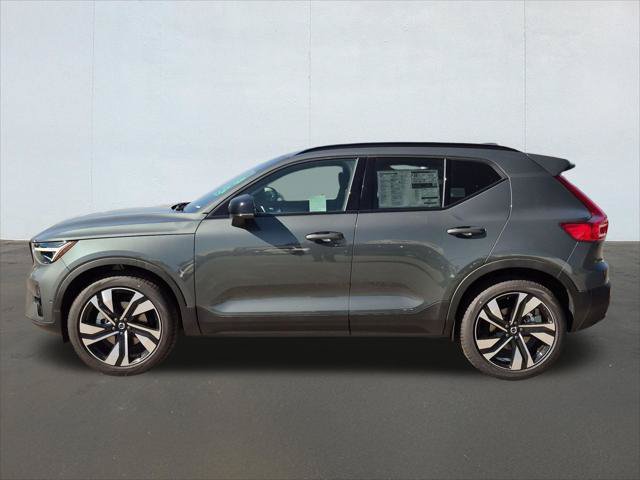 New 2026 Volvo XC40 B5 Ultra w/ Climate Package AWD/4WD image 3