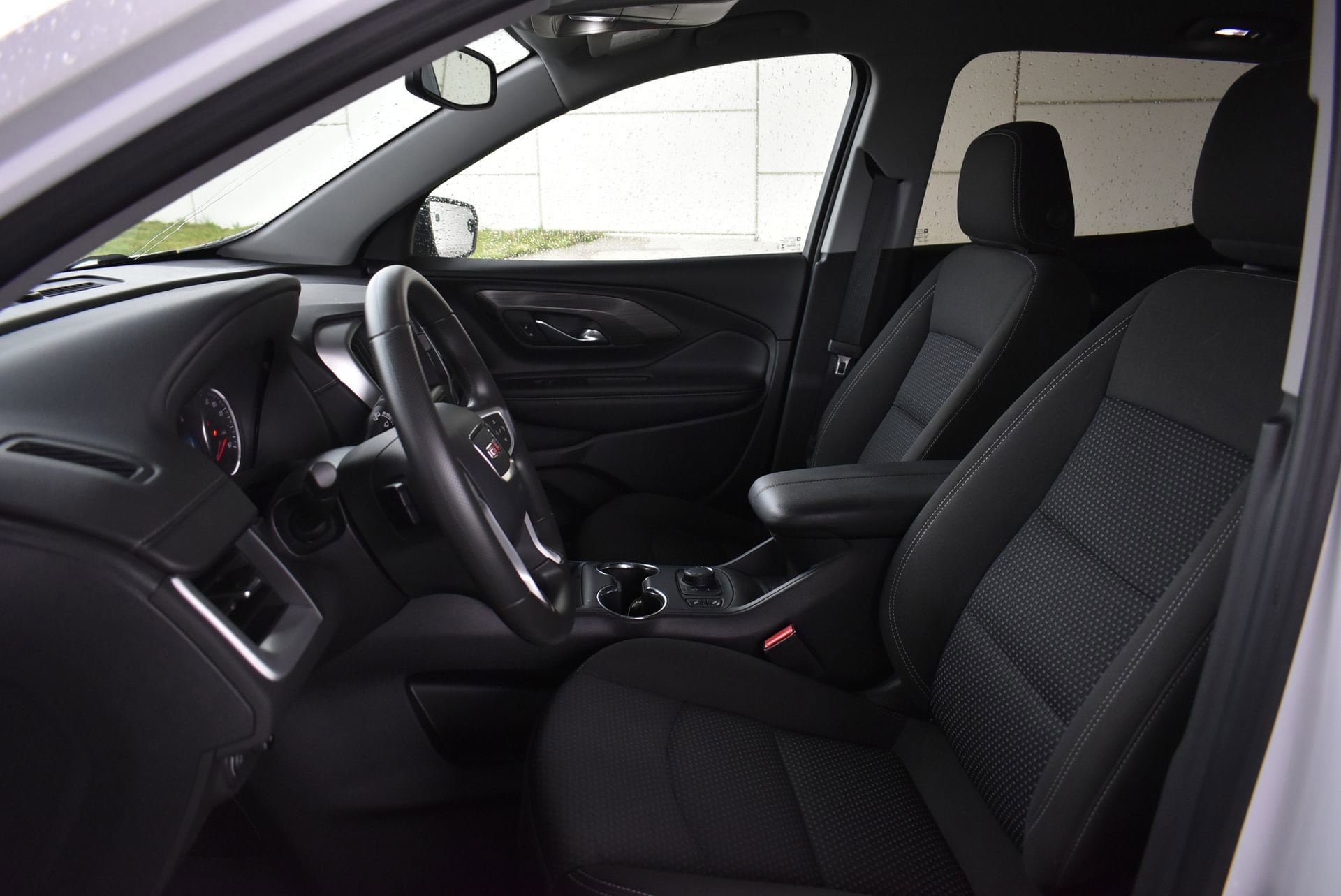 Used 2023 GMC Terrain SLE w/ Driver Convenience Package FWD image 16