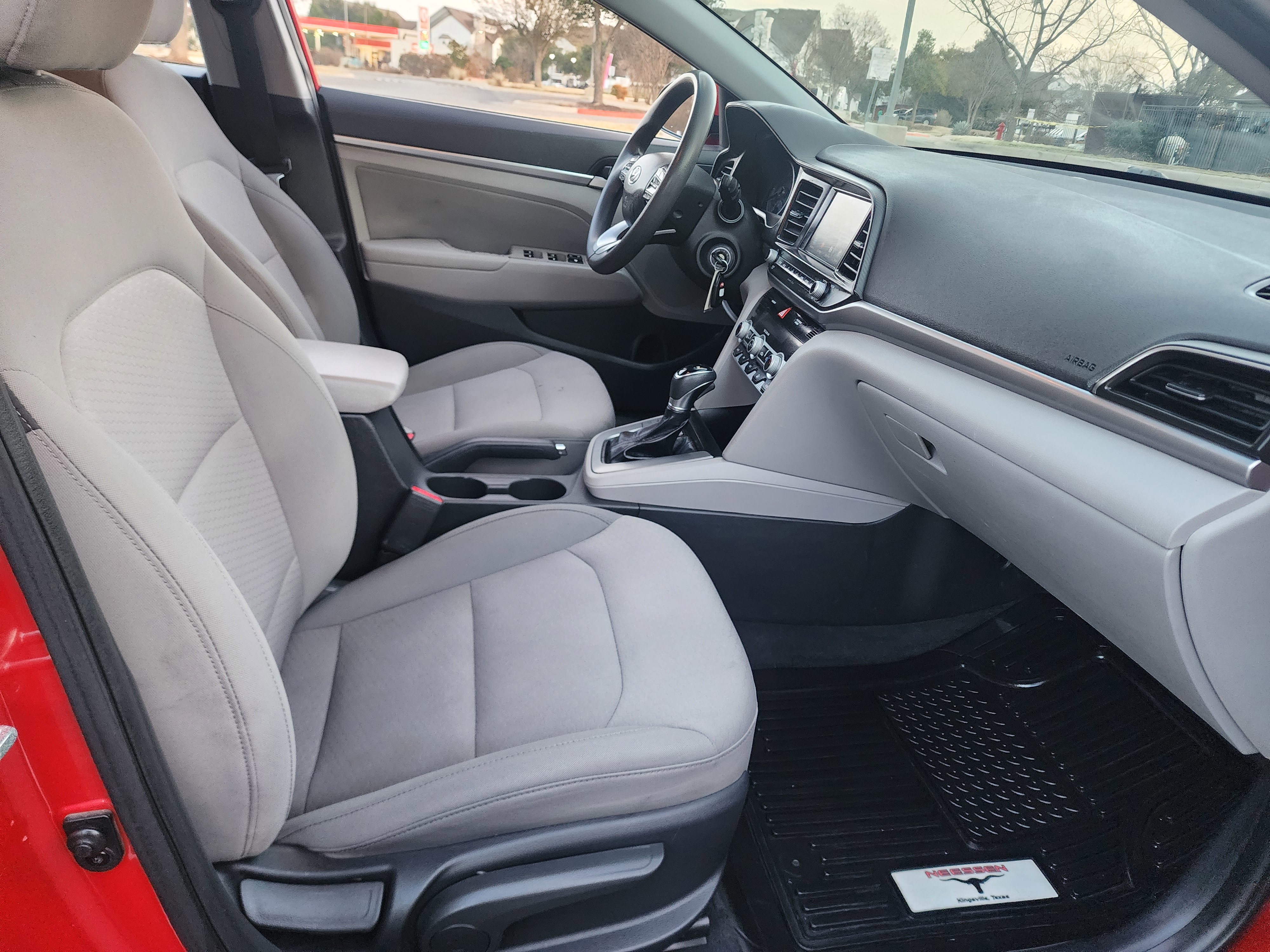 Used 2020 Hyundai Elantra SEL image 11