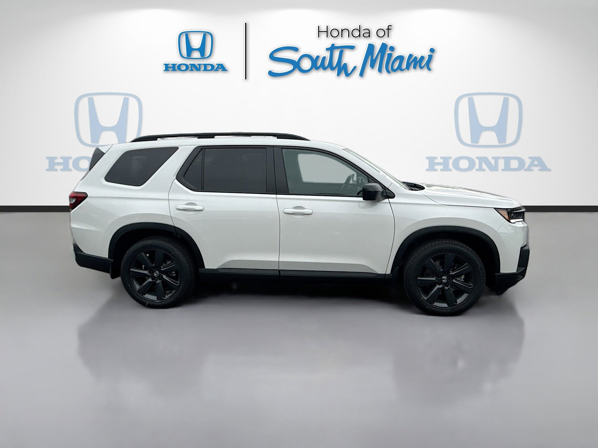 New 2026 Honda Pilot Sport image 8