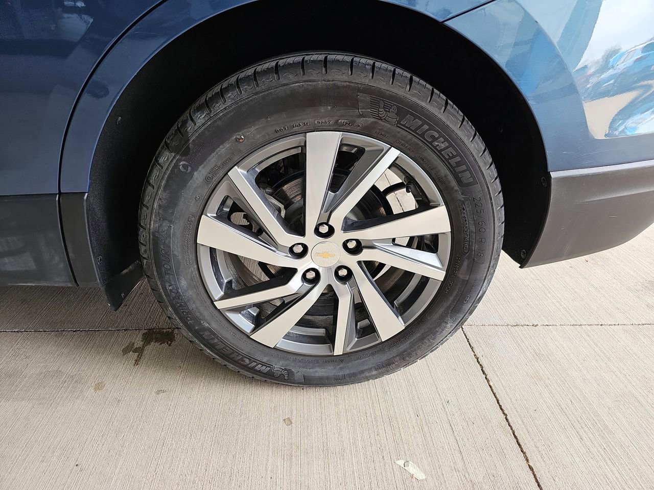 Used 2024 Chevrolet Equinox LT FWD image 39