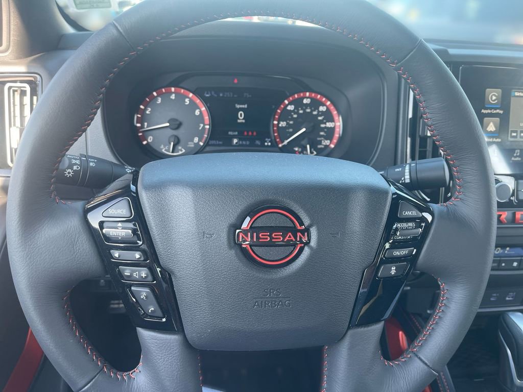 Used 2025 Nissan Frontier PRO-4X image 19