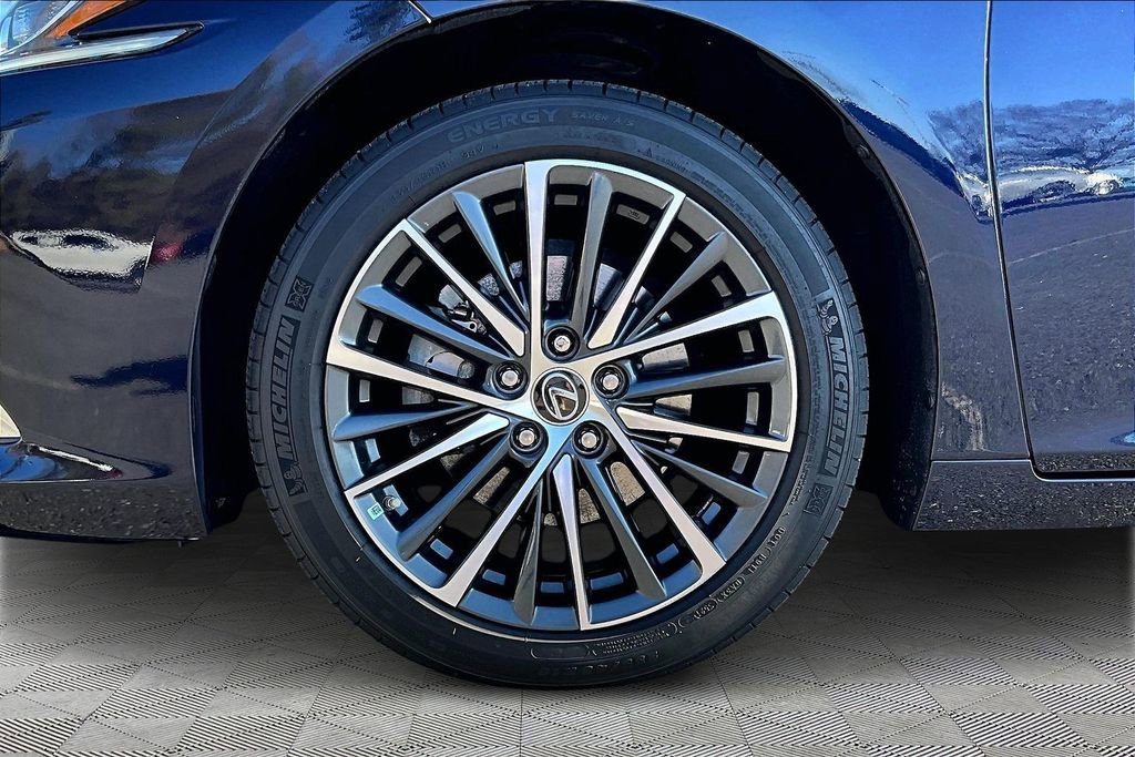 Used 2022 Lexus ES 350 w/ Premium Package image 24