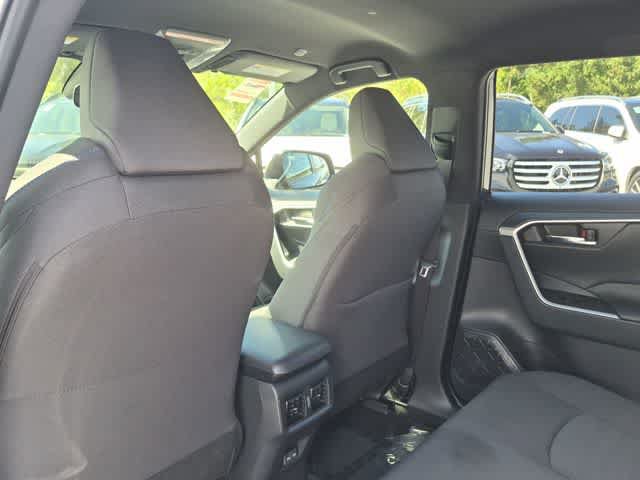 Used 2023 Toyota RAV4 SE w/ SE Grade Weather Package AWD/4WD image 17