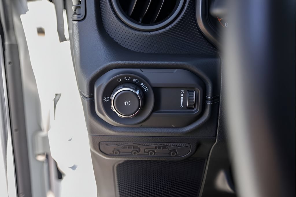 Used 2024 Jeep Wrangler Unlimited Rubicon 392 AWD/4WD image 15