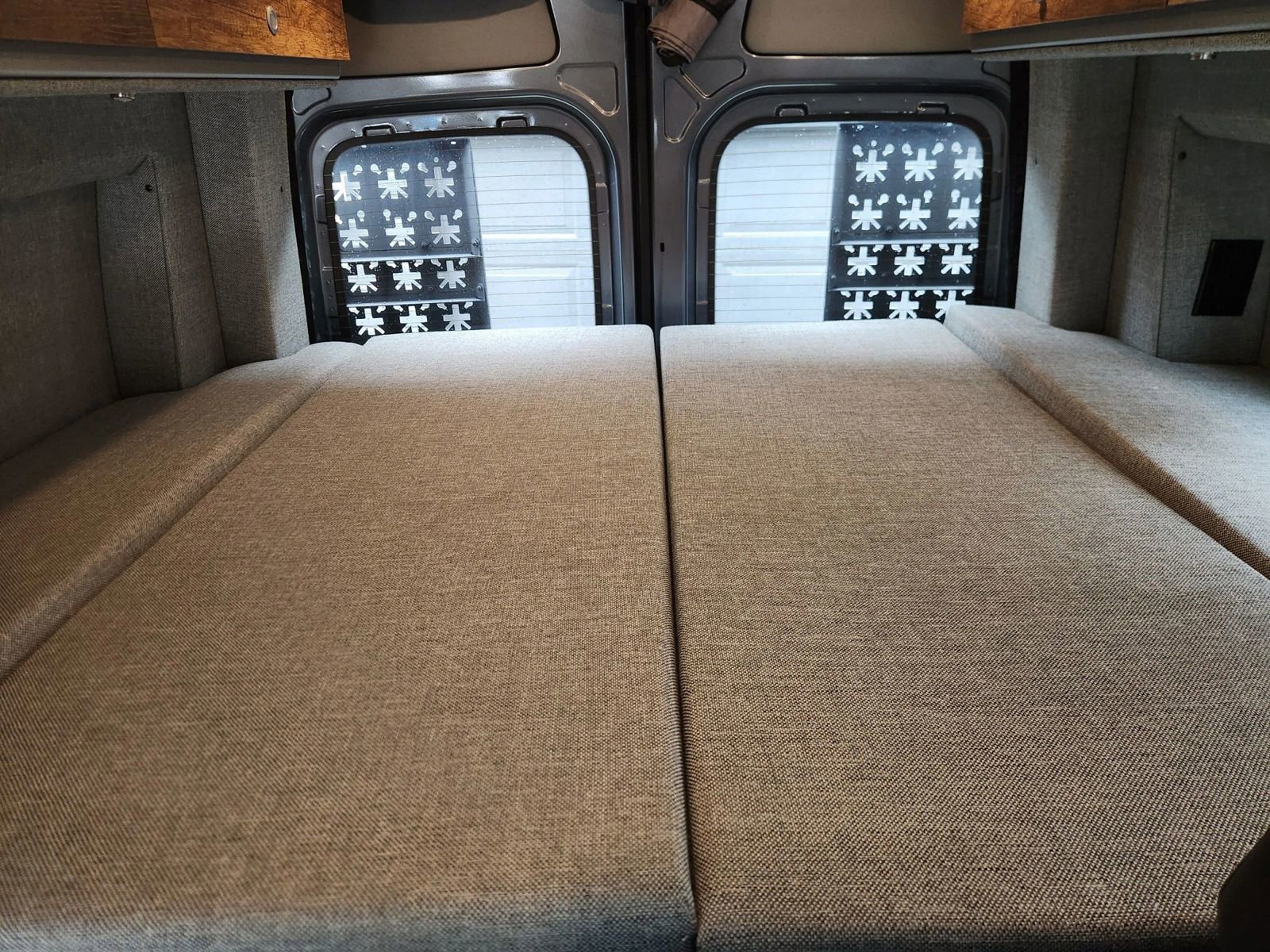 Used 2023 Mercedes-Benz Sprinter 2500 image 46