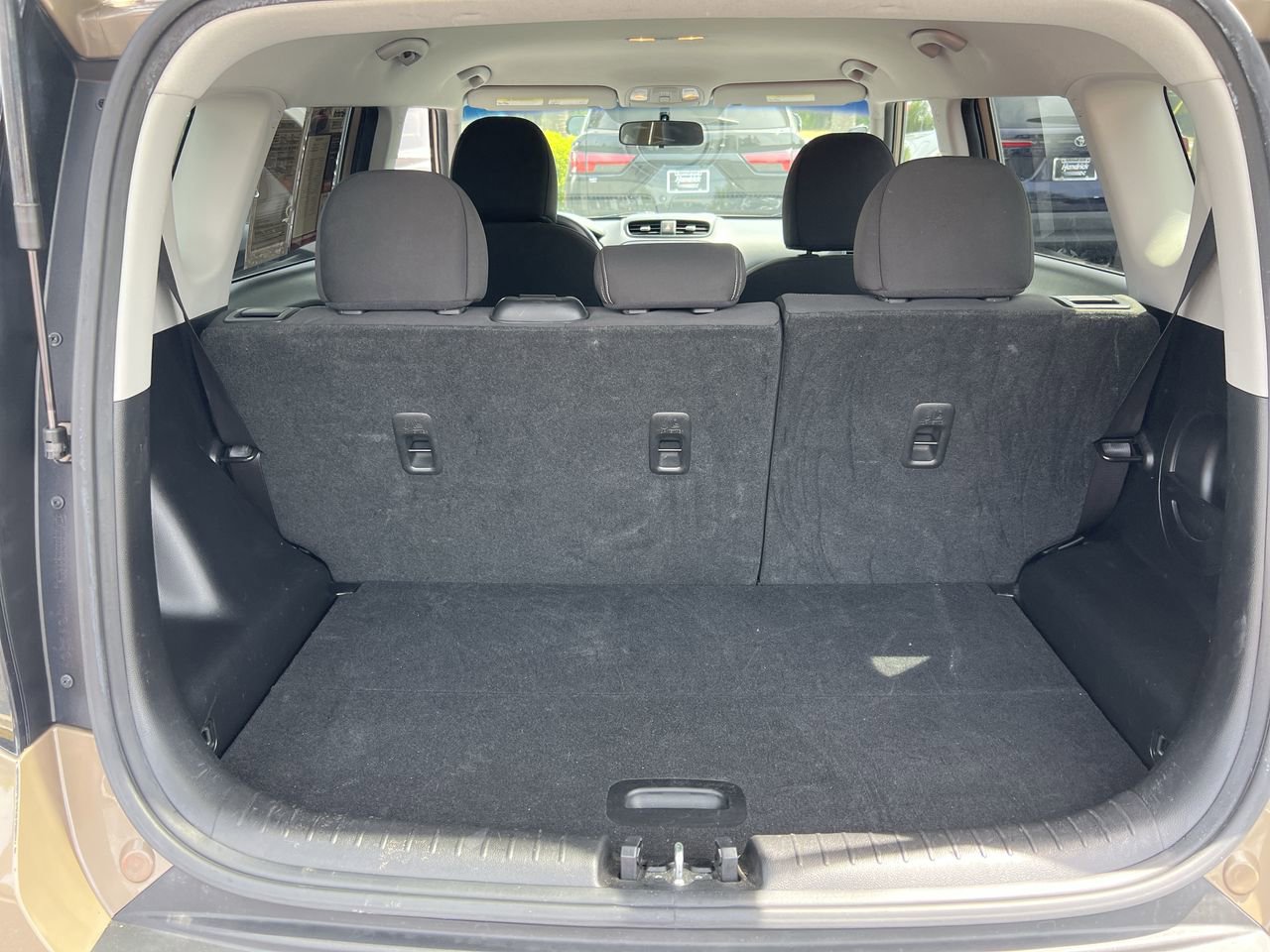 Used 2014 Kia Soul FWD image 33