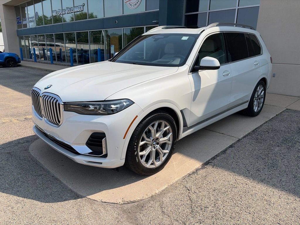 Used 2022 BMW X7 xDrive40i w/ Executive Package AWD/4WD image 4