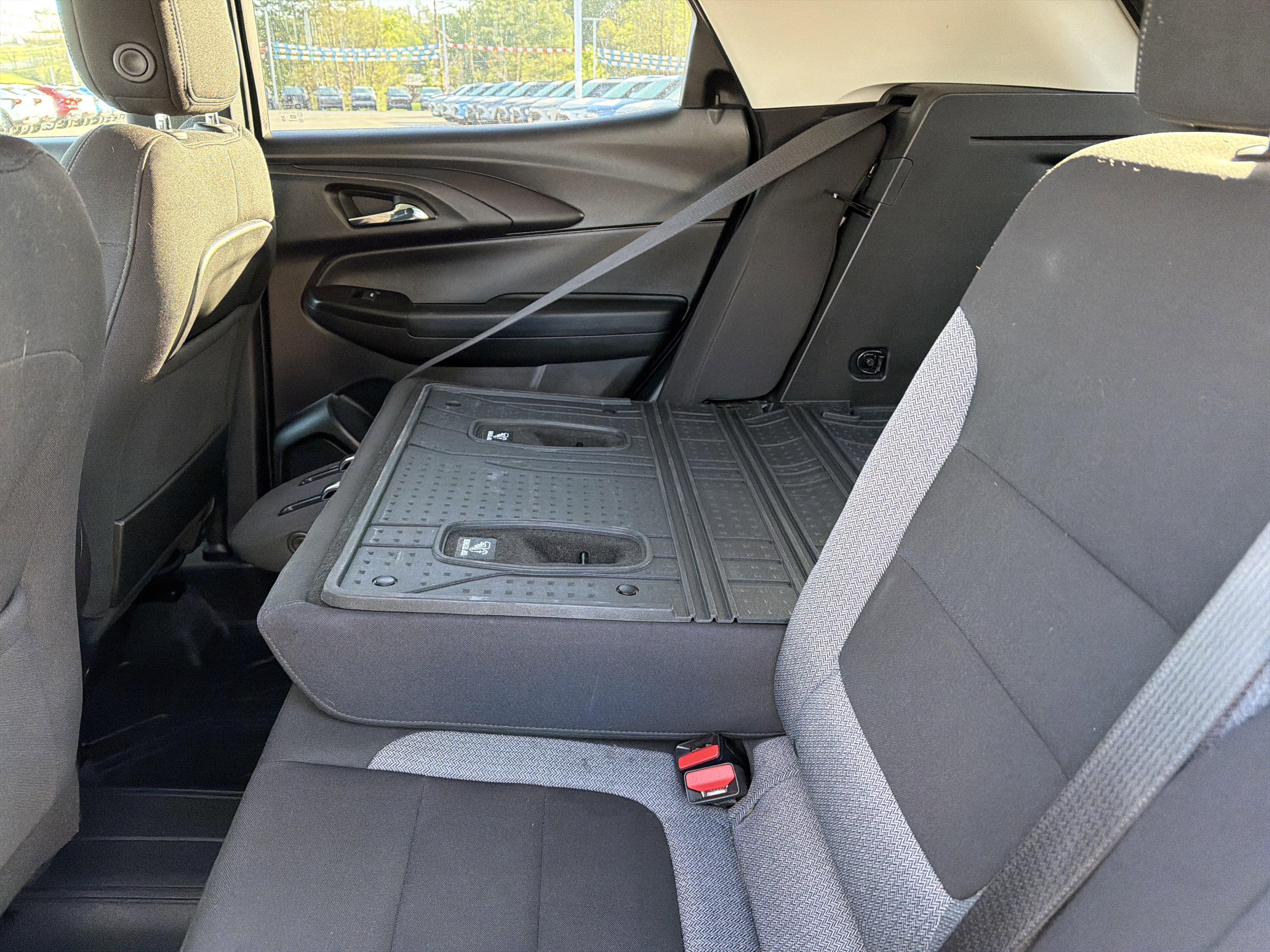 Used 2025 Chevrolet TrailBlazer LT AWD/4WD image 13
