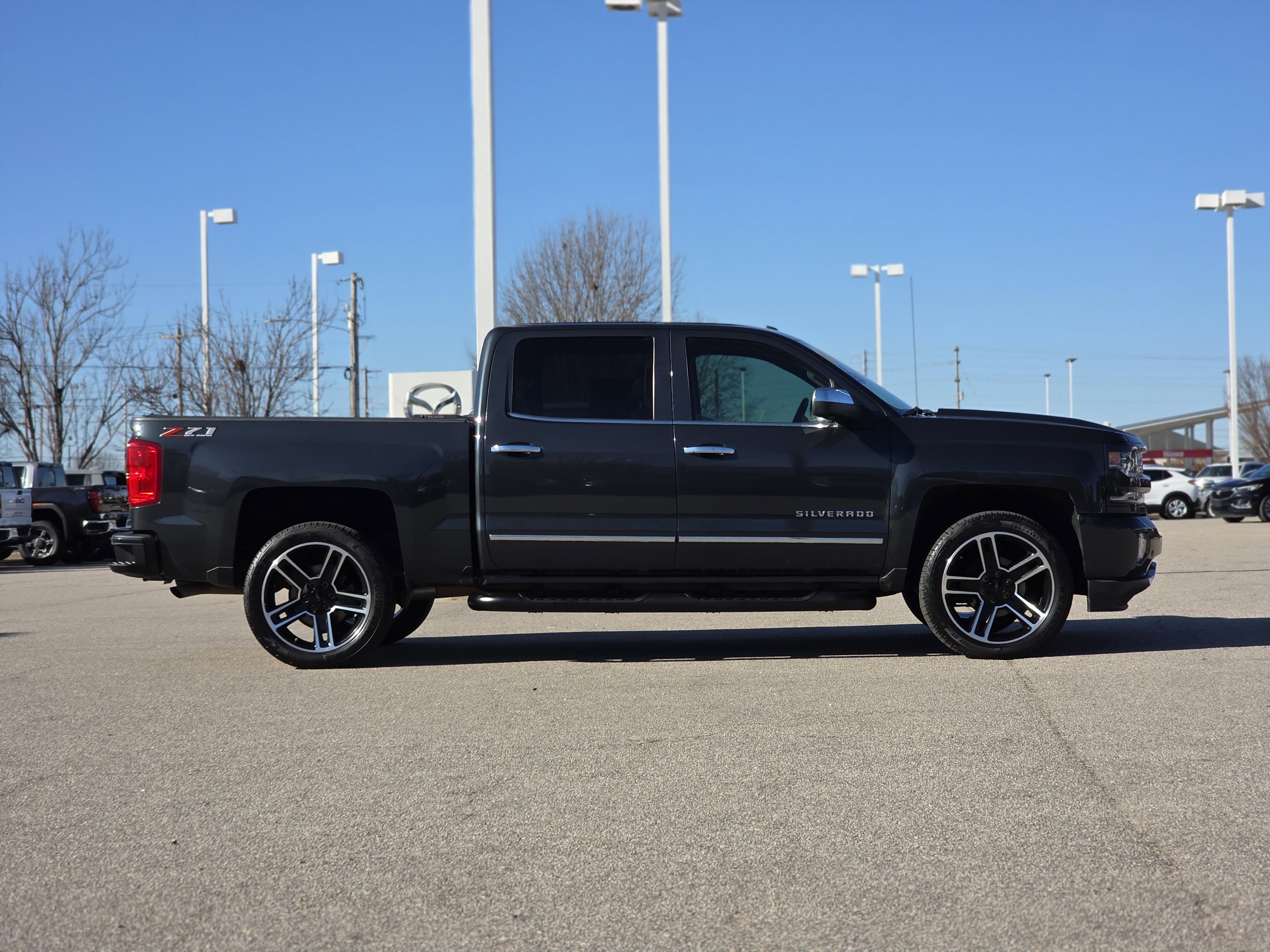 Used 2018 Chevrolet Silverado 1500 LTZ Z71 w/ LTZ Plus Package image 8