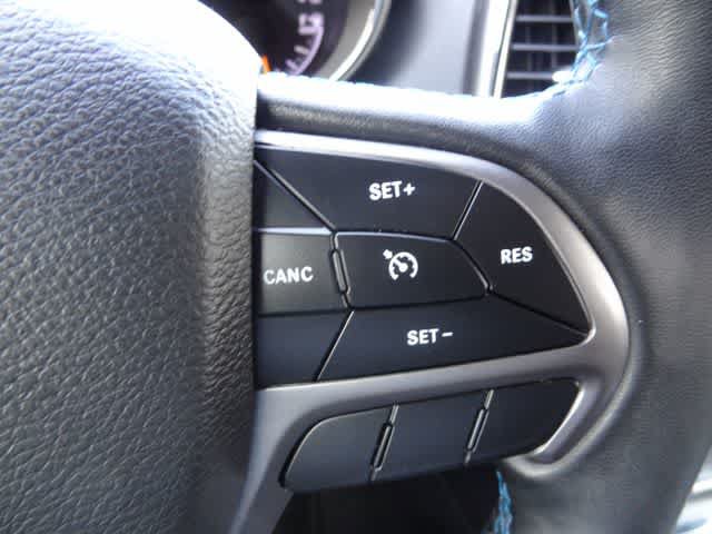 Used 2019 Jeep Grand Cherokee Laredo RWD image 19