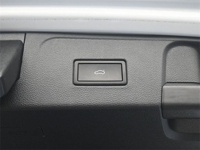 Used 2023 Volkswagen Atlas SEL Premium image 24