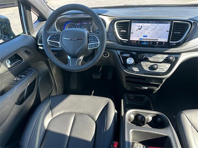 New 2026 Chrysler Pacifica Select image 17