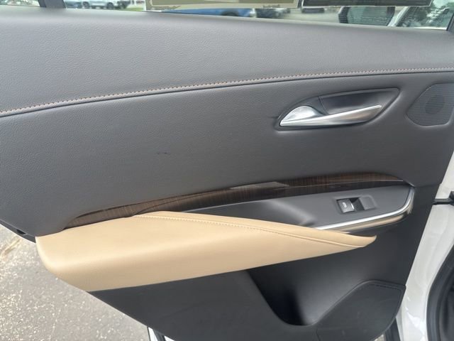 Used 2024 Cadillac XT4 Premium Luxury image 19