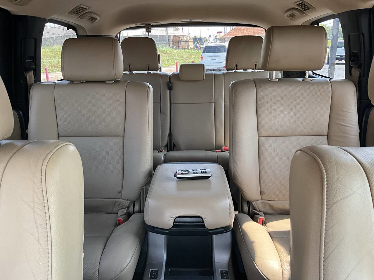 Used 2013 Toyota Sequoia Platinum image 12