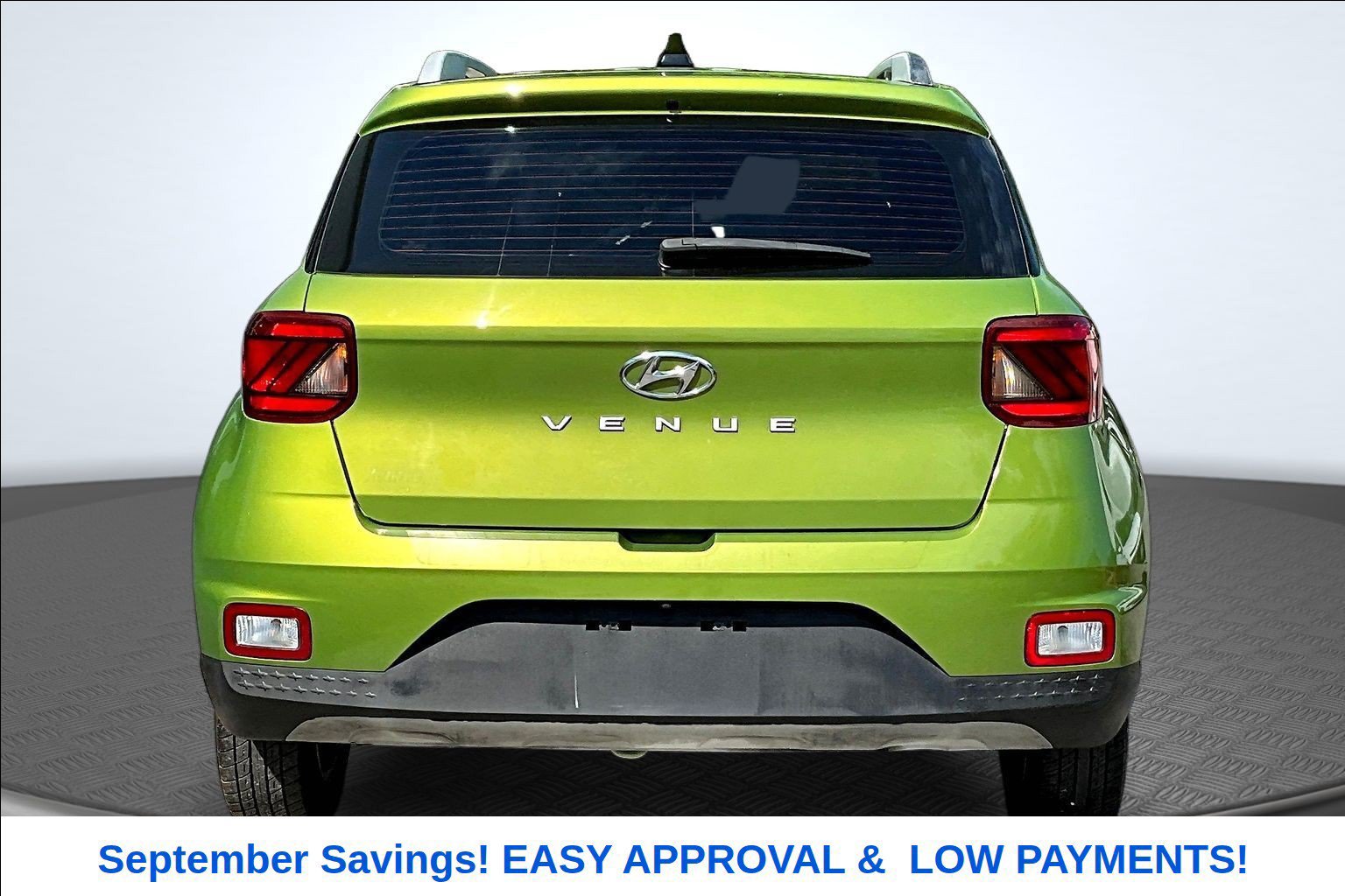Used 2020 Hyundai Venue SEL w/ Convenience Package FWD image 4