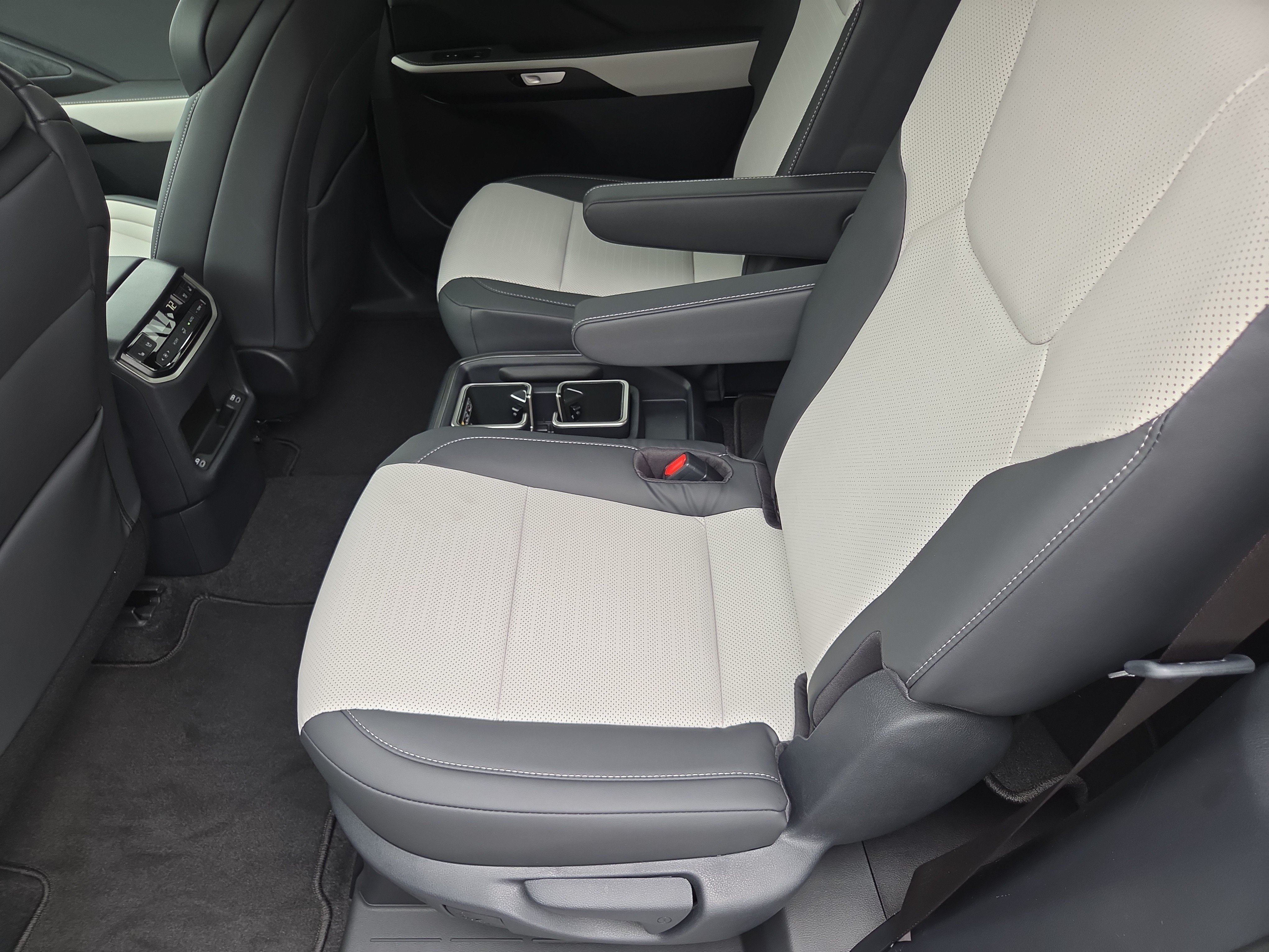 New 2026 Lexus TX 500h AWD w/ Technology Package image 11