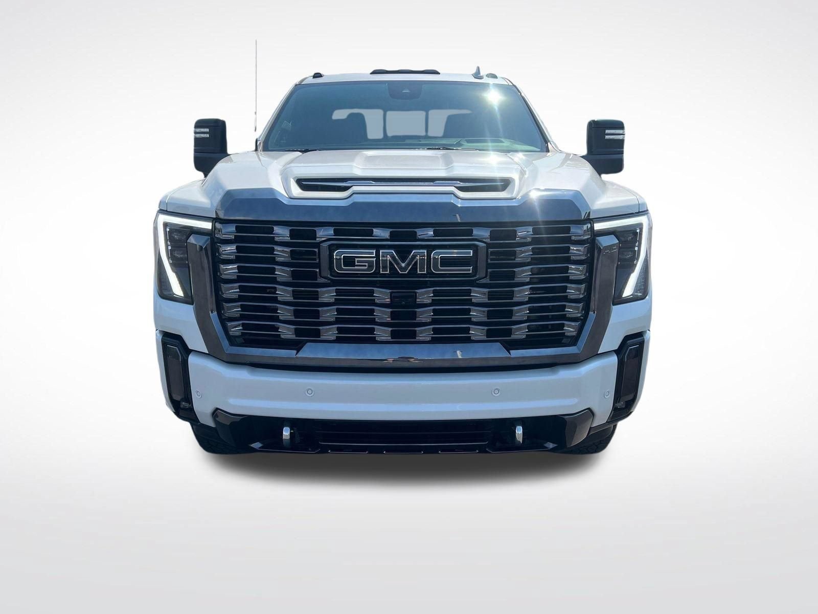 Used 2024 GMC Sierra 3500 Denali Ultimate AWD/4WD image 8