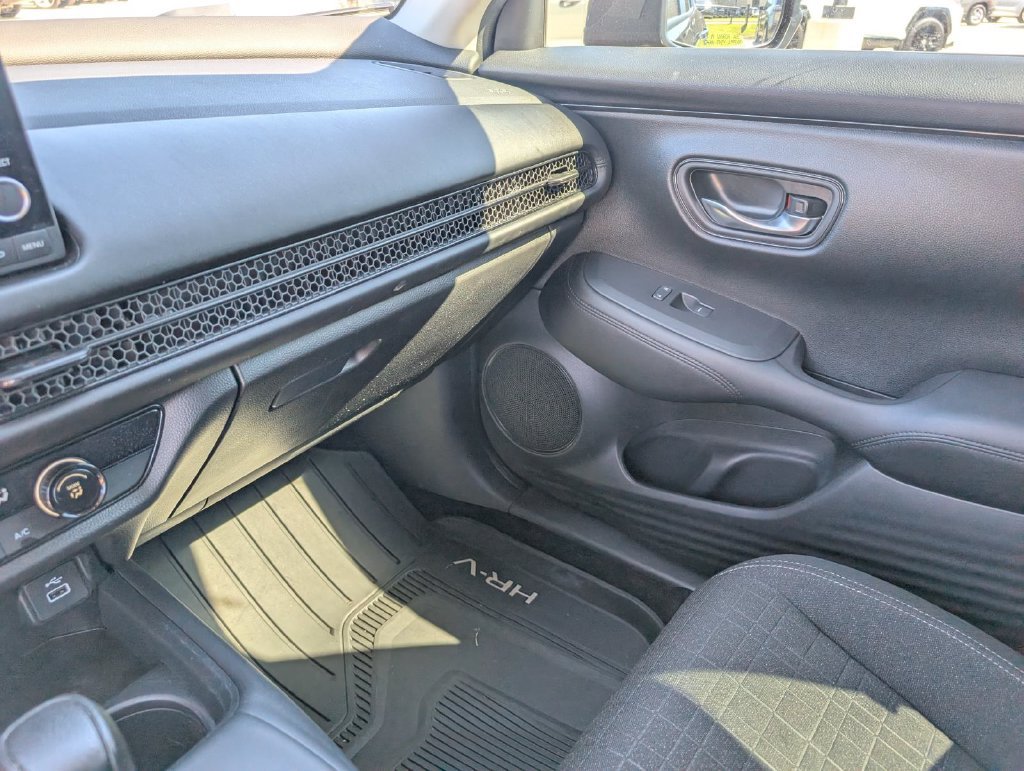 Used 2023 Honda HR-V LX image 30