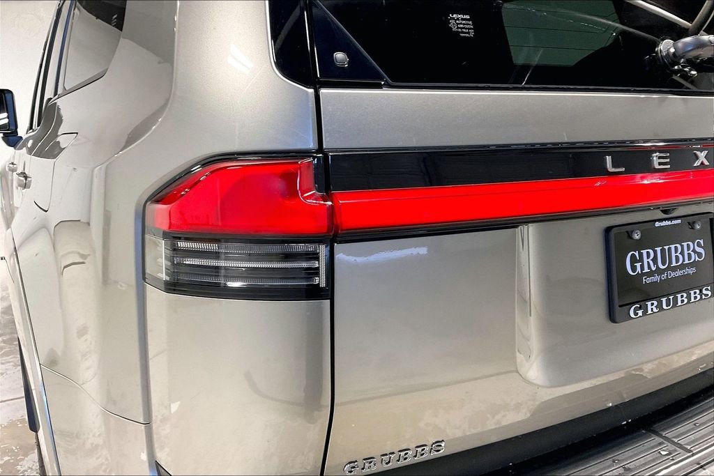 Used 2024 Lexus GX 550 w/ Accessory Package (Z1) image 39