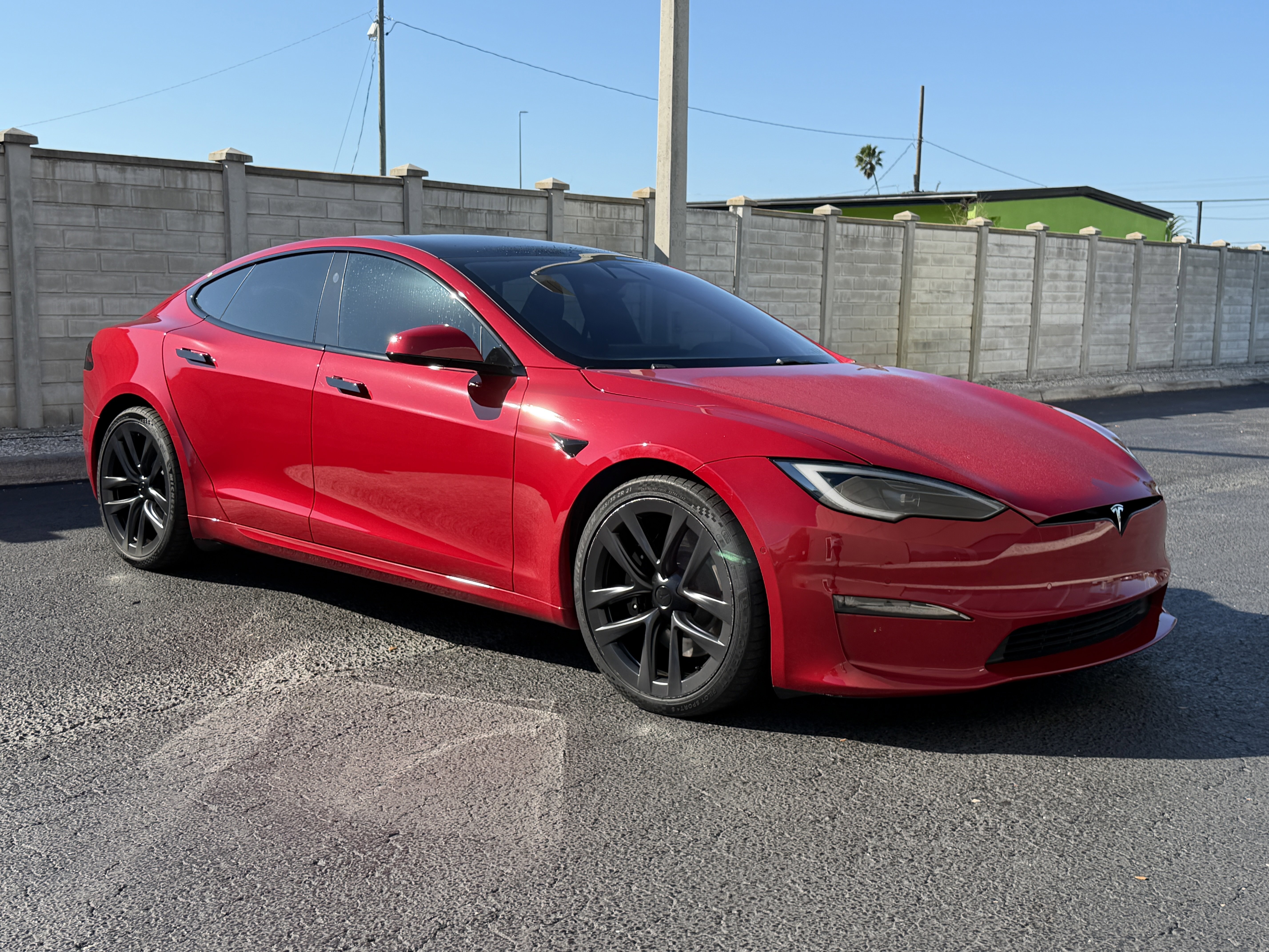 Used 2022 Tesla Model S Plaid image 7
