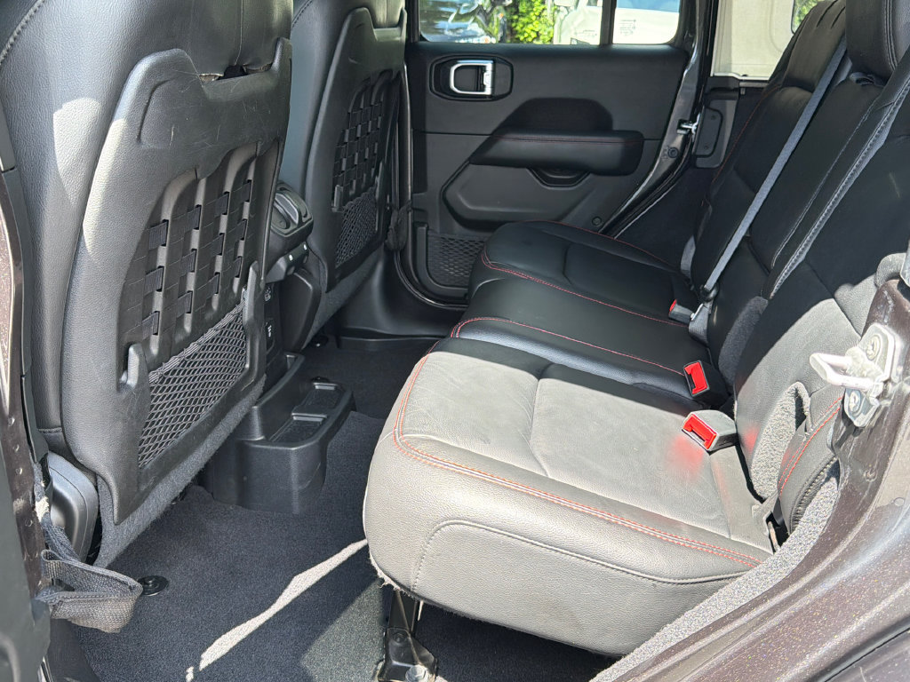 Used 2019 Jeep Wrangler Unlimited Rubicon AWD/4WD image 16