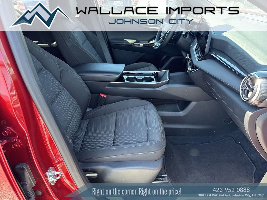 Used 2025 Chevrolet Equinox LT w/ Safety and Technology Package AWD/4WD image 36