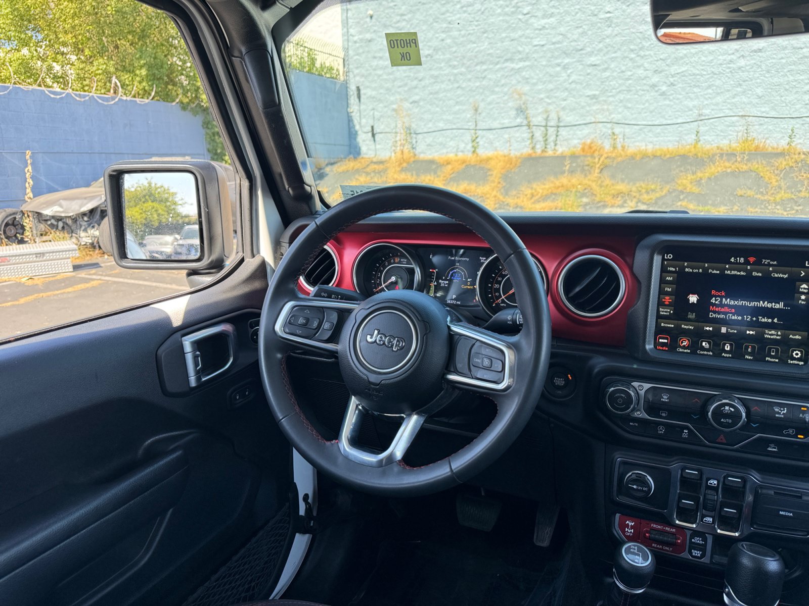 Used 2023 Jeep Gladiator Rubicon w/ Trailer Tow Package AWD/4WD image 18