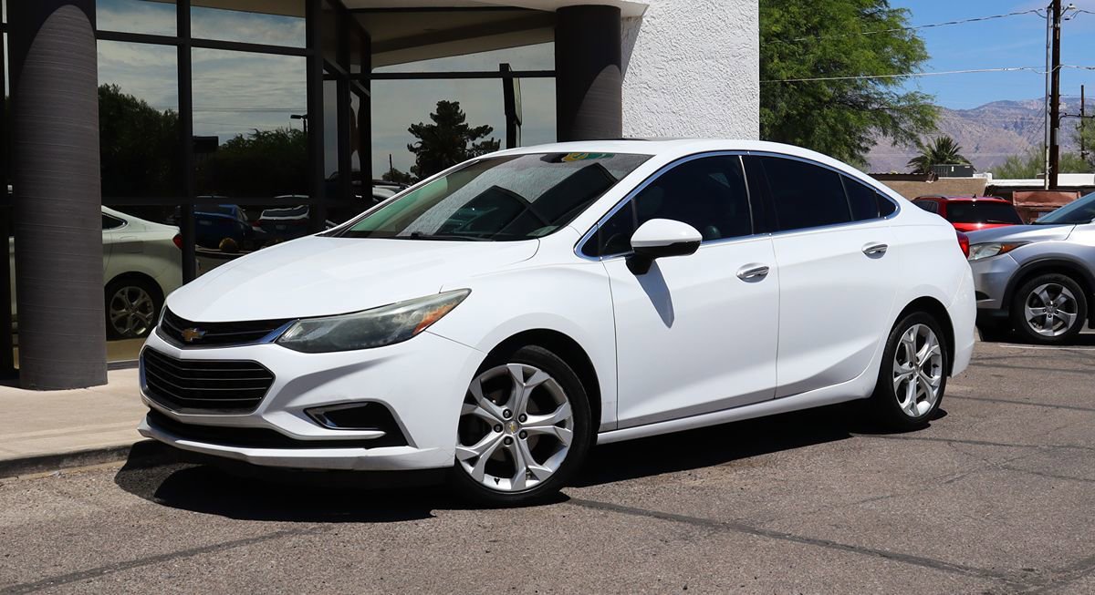 Used 2016 Chevrolet Cruze Premier FWD image 2