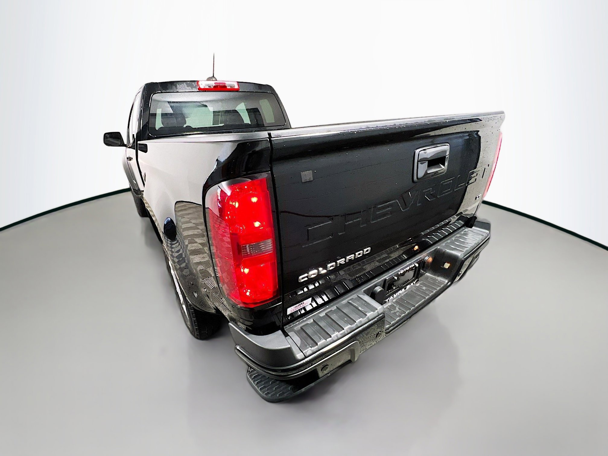 Used 2022 Chevrolet Colorado LT w/ Fleet Safety Package image 8