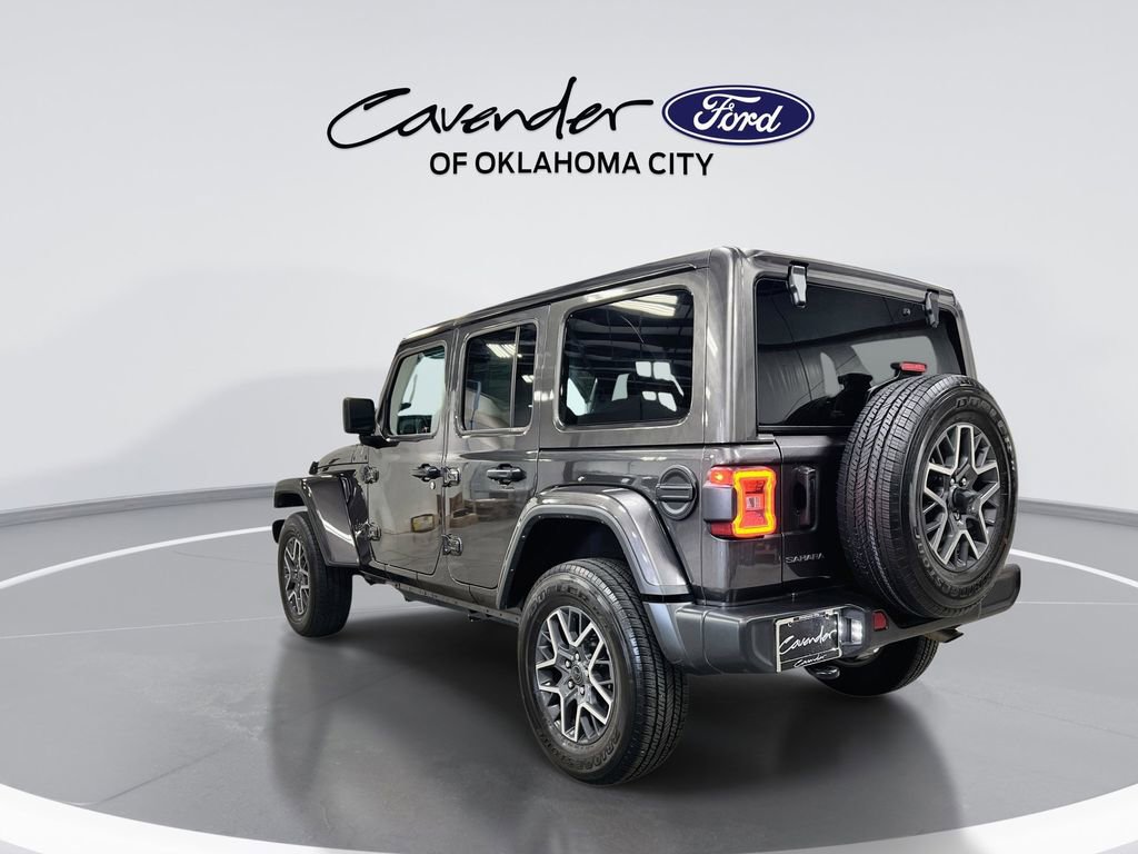 Used 2025 Jeep Wrangler Unlimited Sahara AWD/4WD image 6