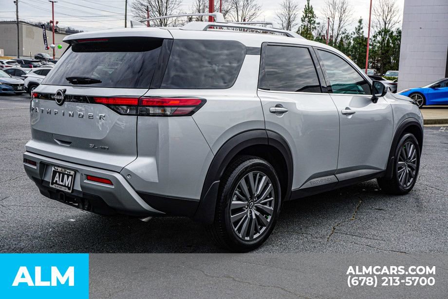 Used 2025 Nissan Pathfinder SL w/ SL Premium Package image 6