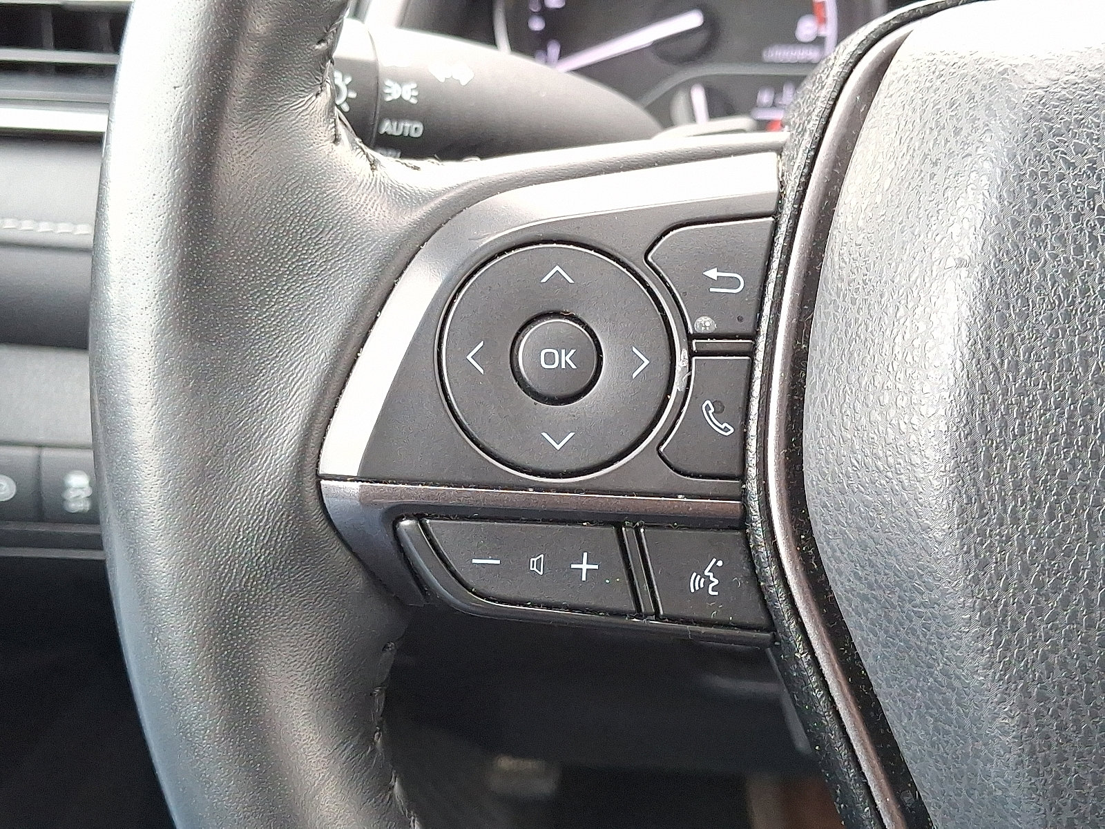 Used 2024 Toyota Camry SE FWD image 21