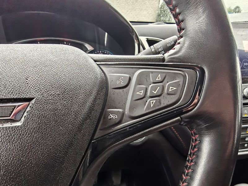 Certified 2022 Chevrolet Equinox RS w/ Infotainment Package AWD/4WD image 9