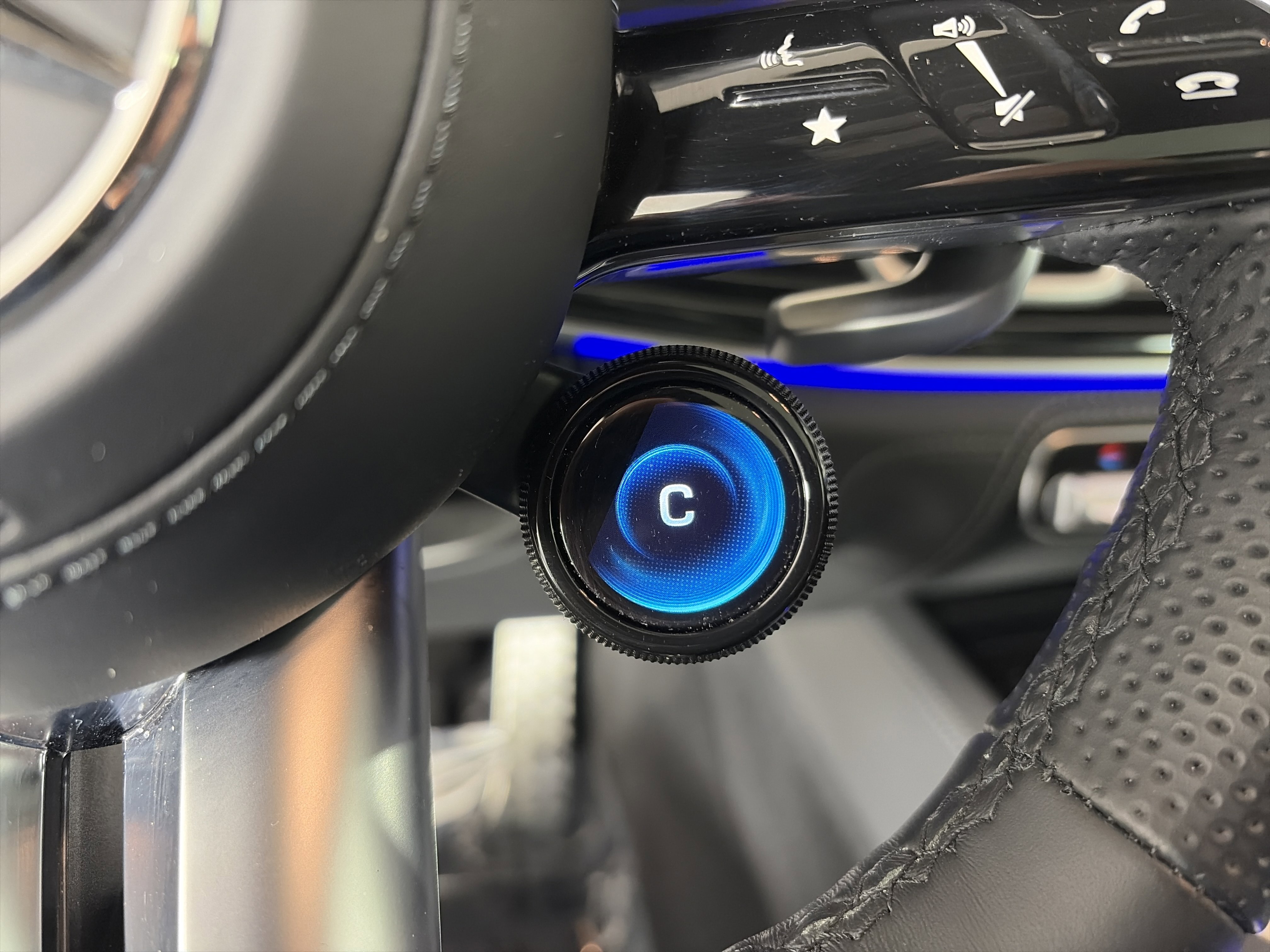 Certified 2024 Mercedes-Benz GLE 53 AMG 4MATIC image 41