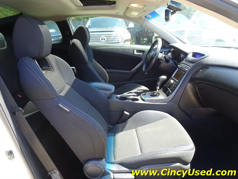 Used 2011 Hyundai Genesis 2.0T RWD image 15