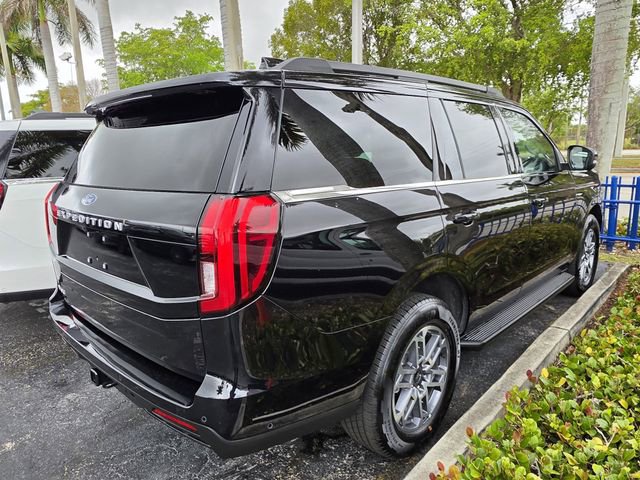 Used 2025 Ford Expedition Active image 4