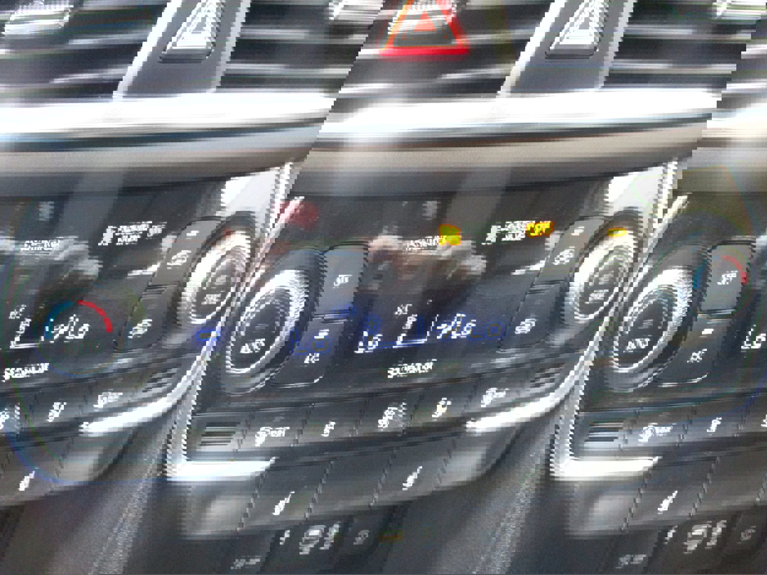 Used 2020 Hyundai Santa Fe SEL w/ Convenience + Premium Package image 20