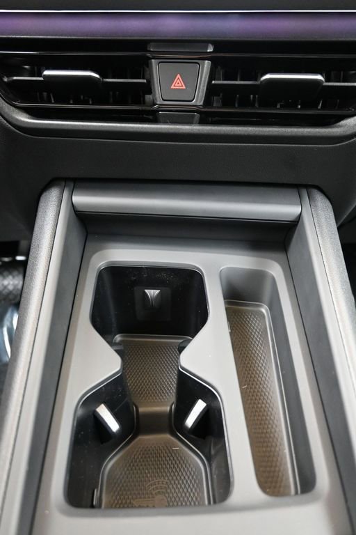 New 2026 Volkswagen Tiguan SE AWD/4WD image 33