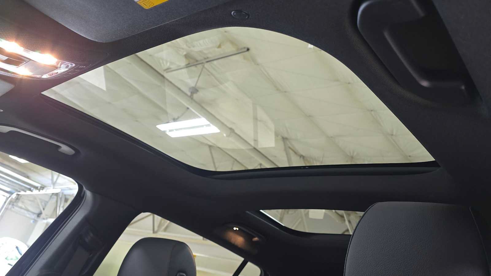 Used 2026 Mercedes-Benz GLB 250 4MATIC image 23