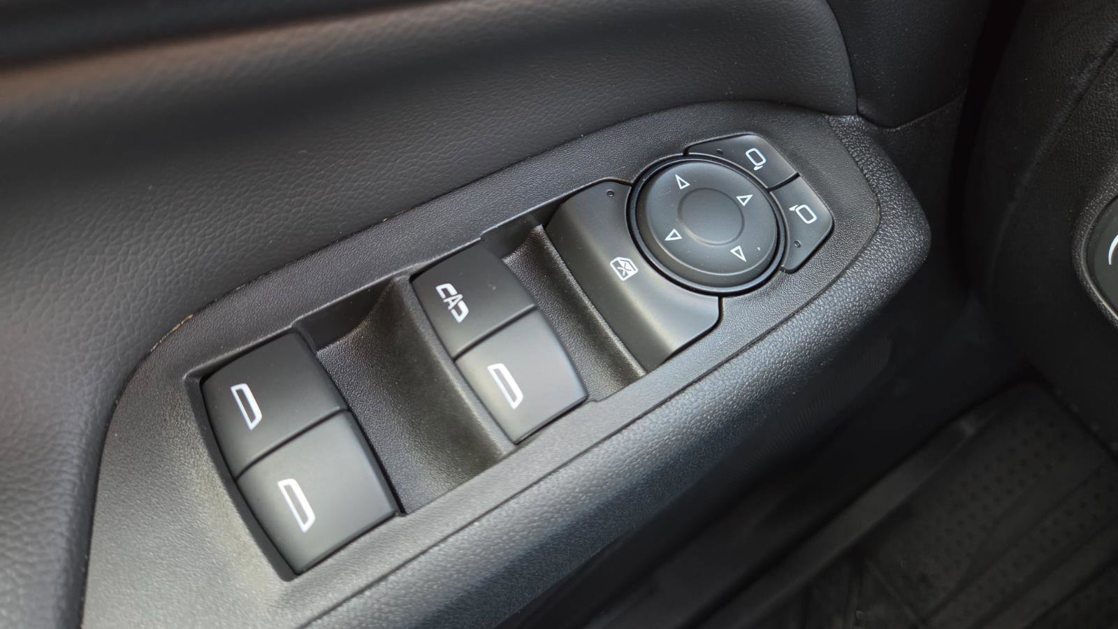 Used 2023 Chevrolet Equinox LT image 22