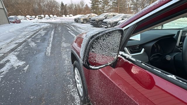 Used 2024 Toyota RAV4 LE image 39